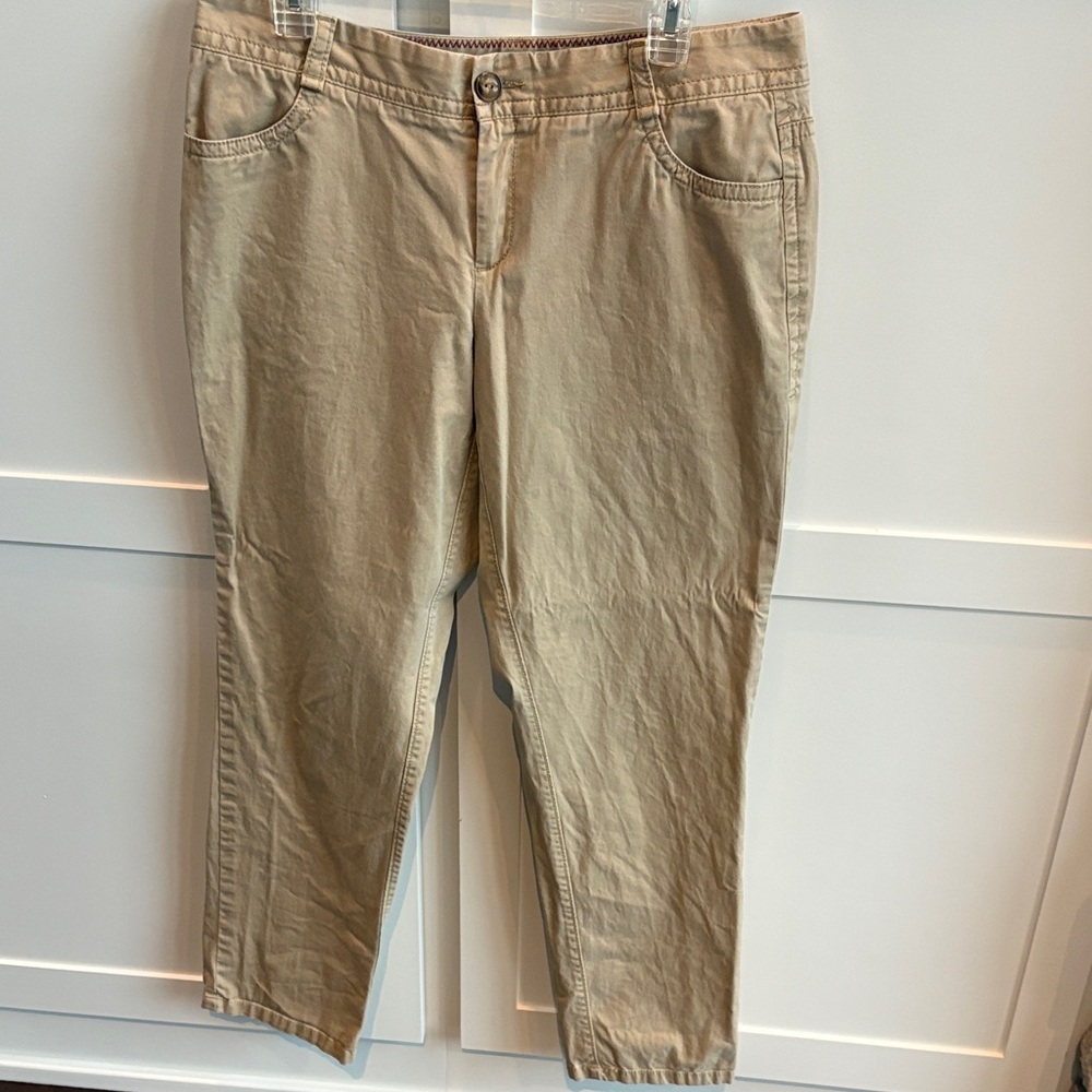 Dockers Women’s Tan Khaki Ankle Pants